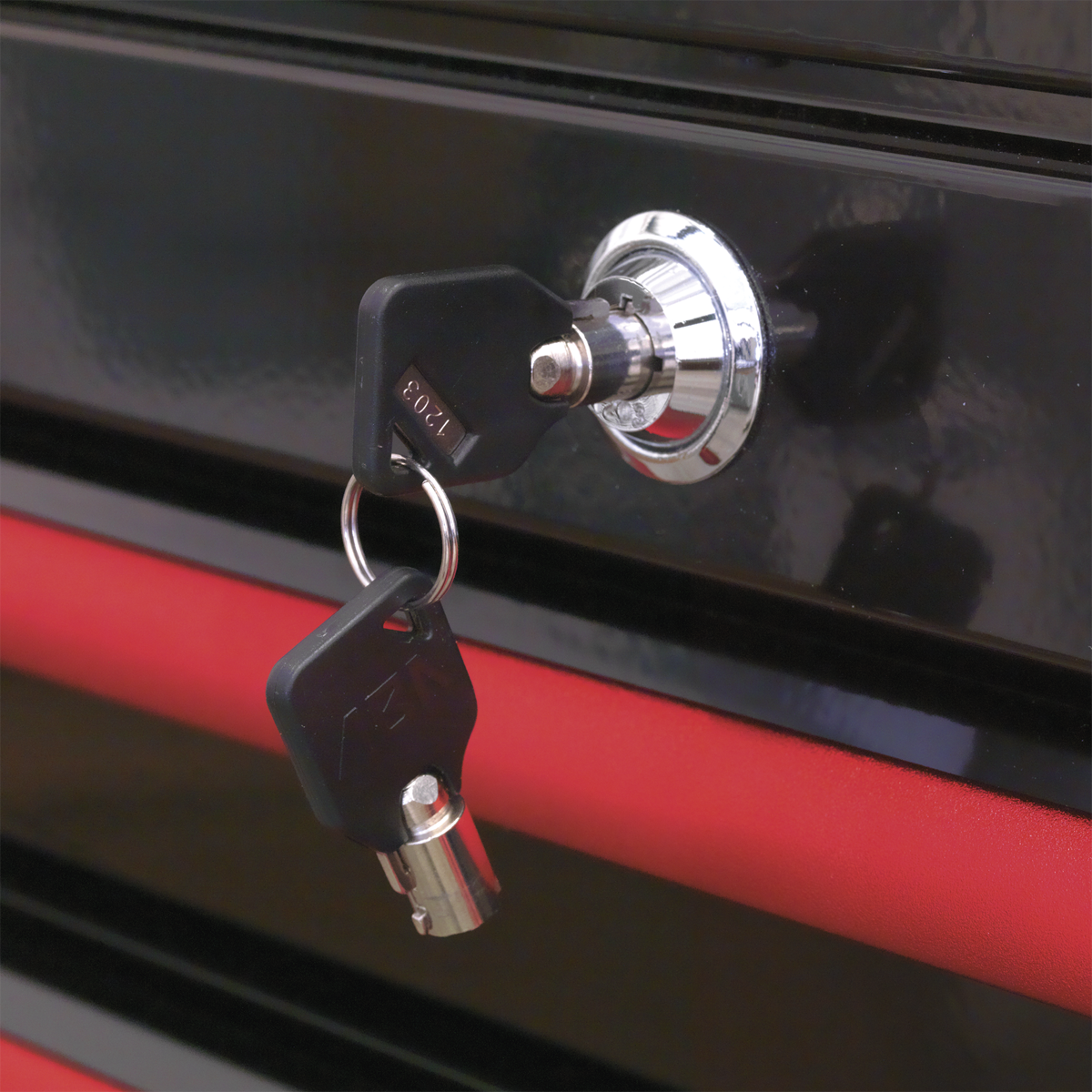 Retro Style Wide Topchest & Rollcab Combination 10 Drawer - Black with Red Anodised Drawer Pulls AP41COMBOBR