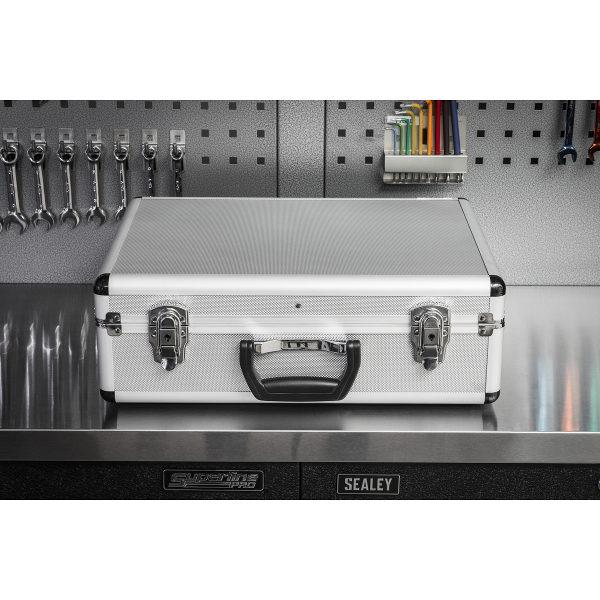 Aluminium Tool Case with Radiused Edges AP601