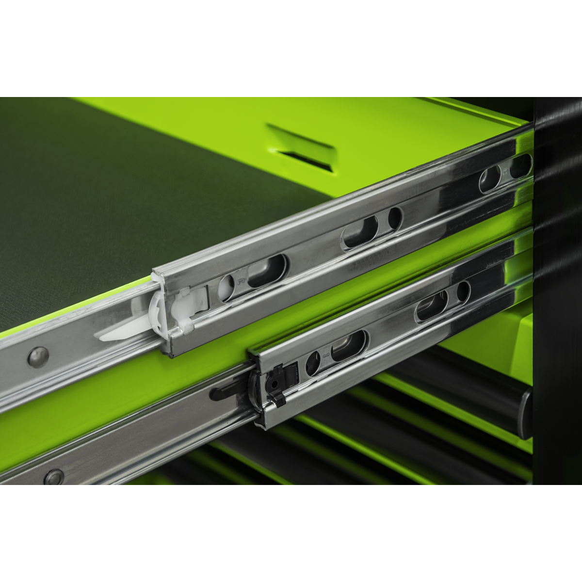 Mobile Trolley with Wooden Worktop, Hutch & 2 Drawer Riser 15 Drawer 1549mm AP6115BECOMBO1