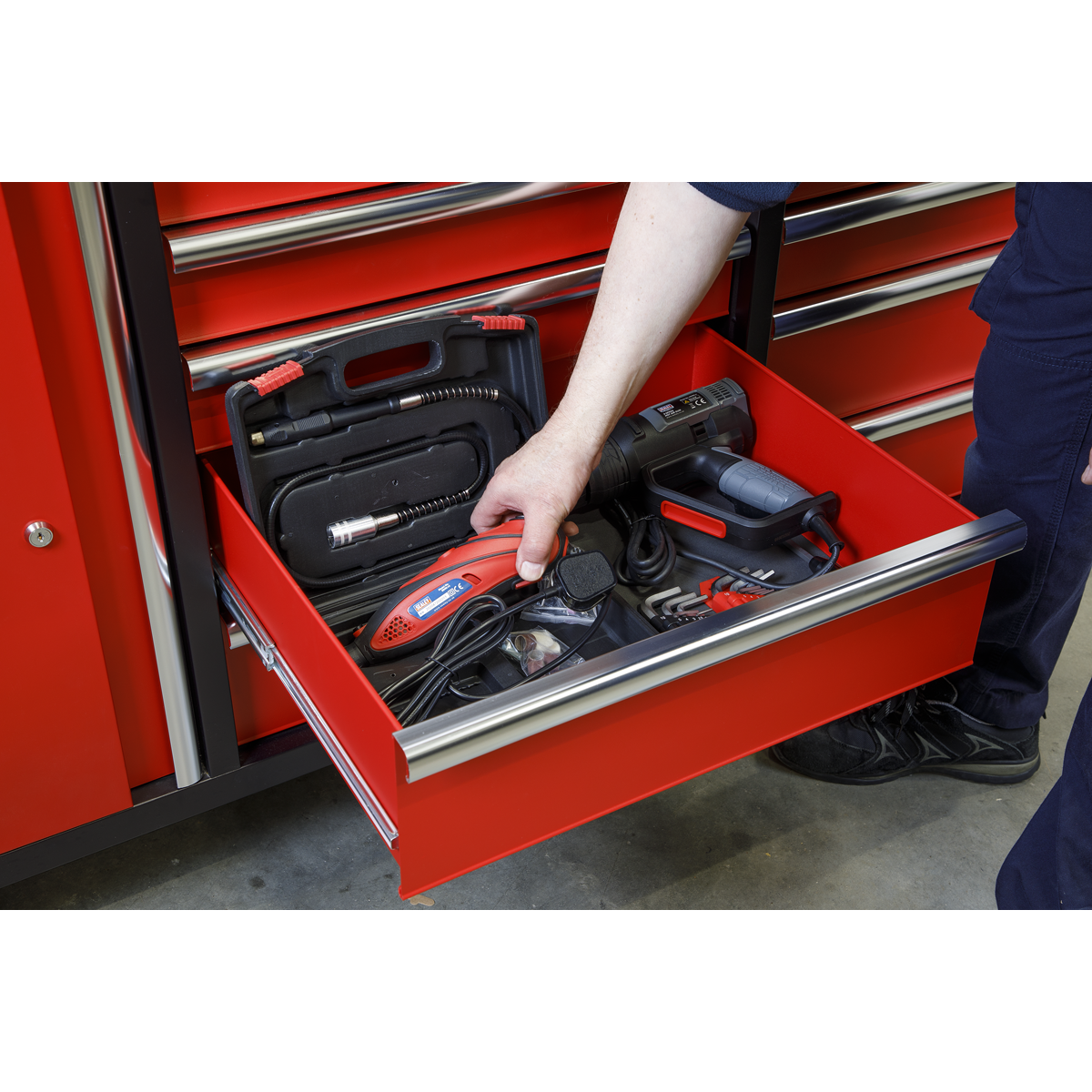 Mobile Workstation with Backboard 10 Drawer AP6310