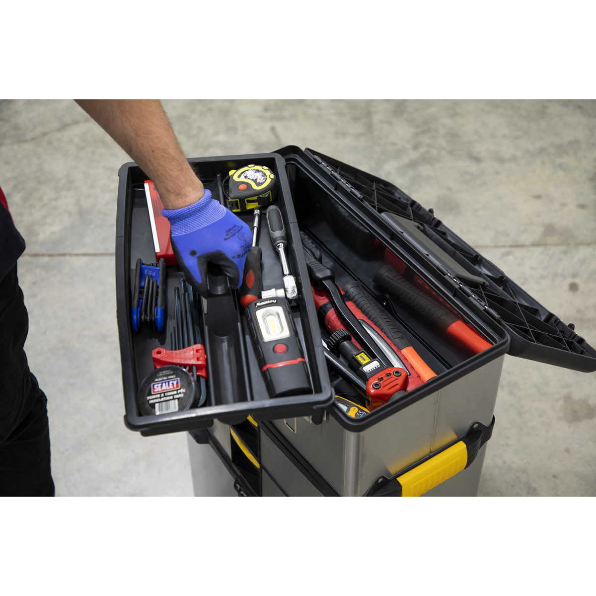 Mobile Stainless Steel/Composite Toolbox with 3 Compartments AP855