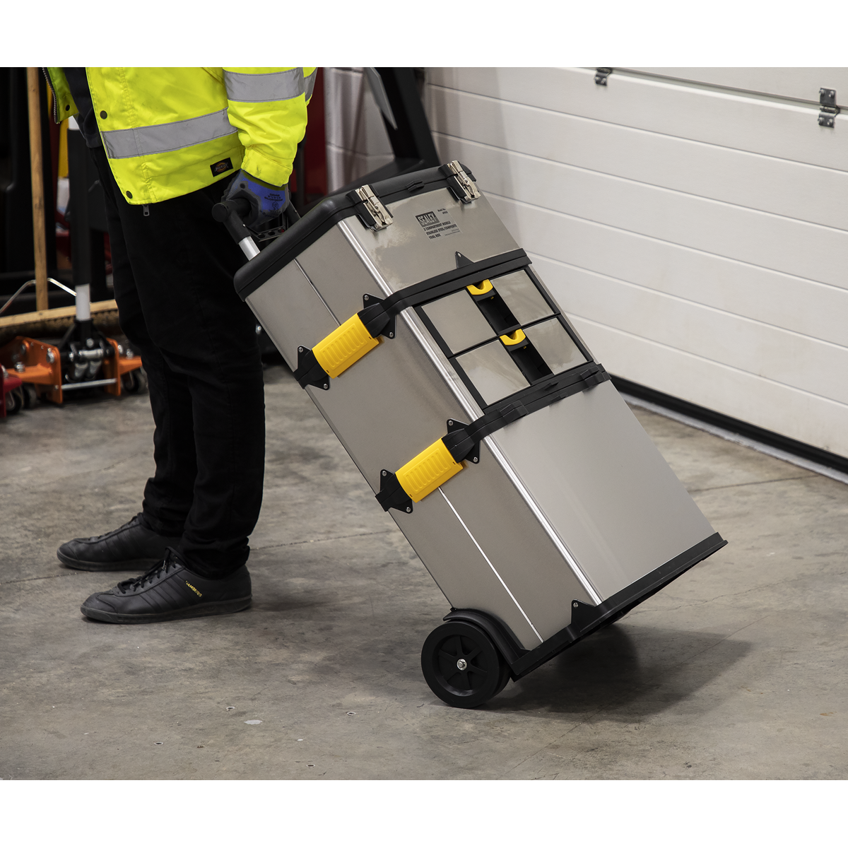 Mobile Stainless Steel/Composite Toolbox with 3 Compartments AP855