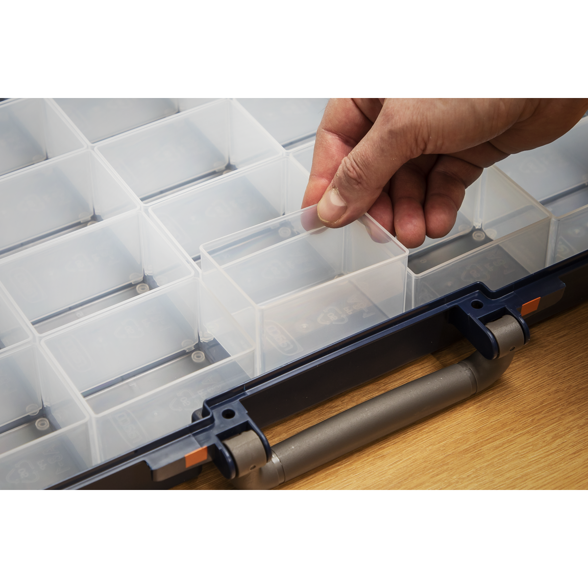 Professional Compartment Case - Medium APAS25R