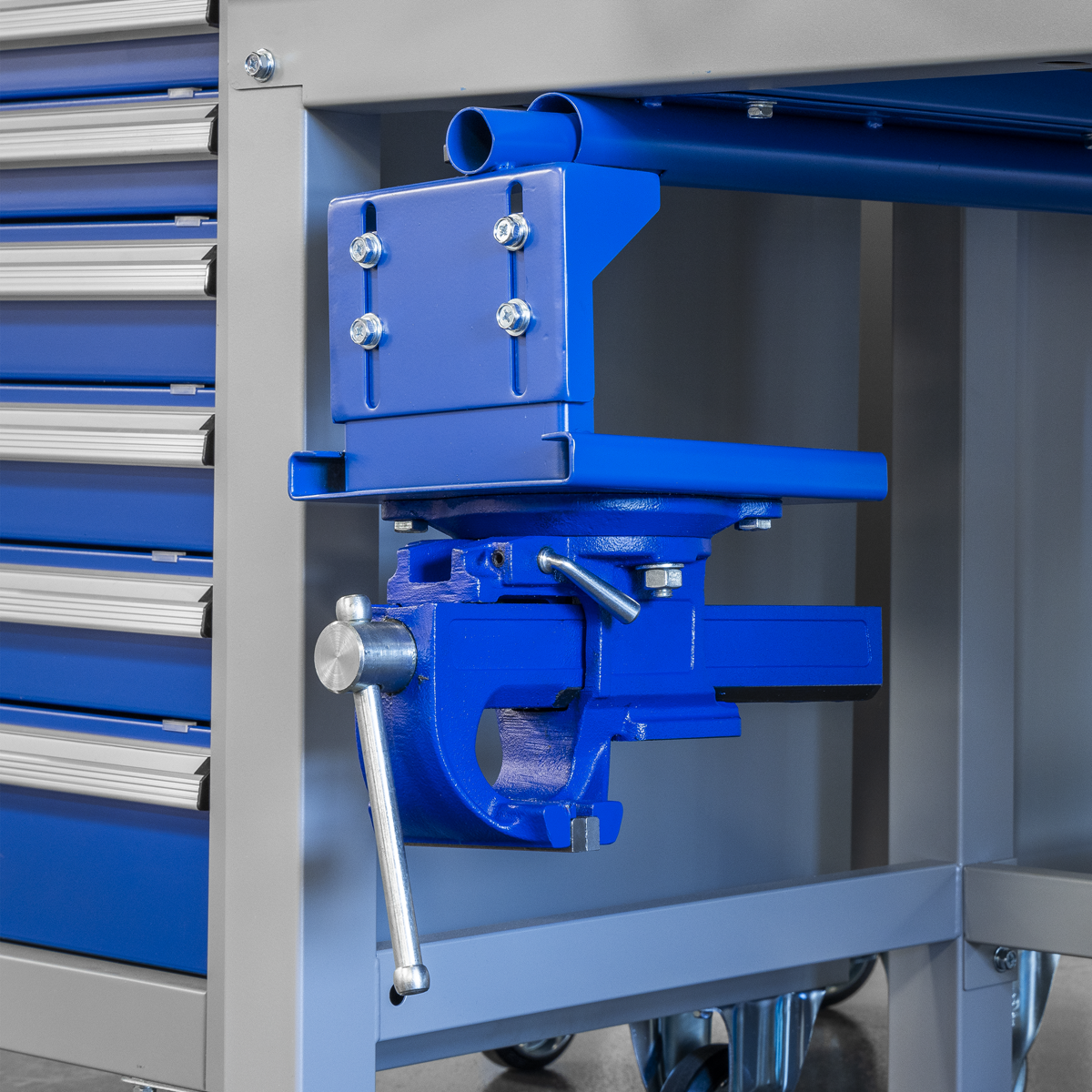 Vice Mounting Plate for API Series Workbenches API10