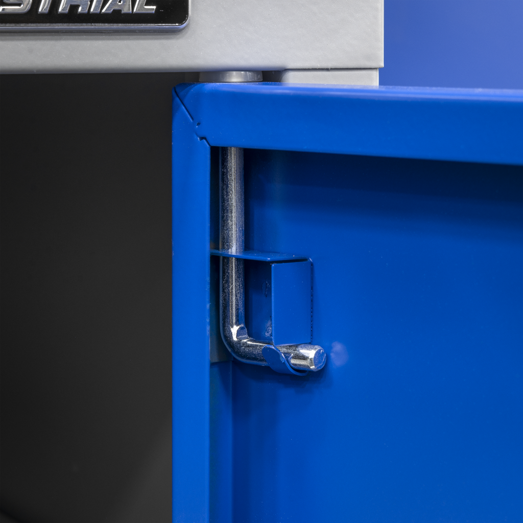 Mobile Industrial Cabinet with 1 Shelf API5659