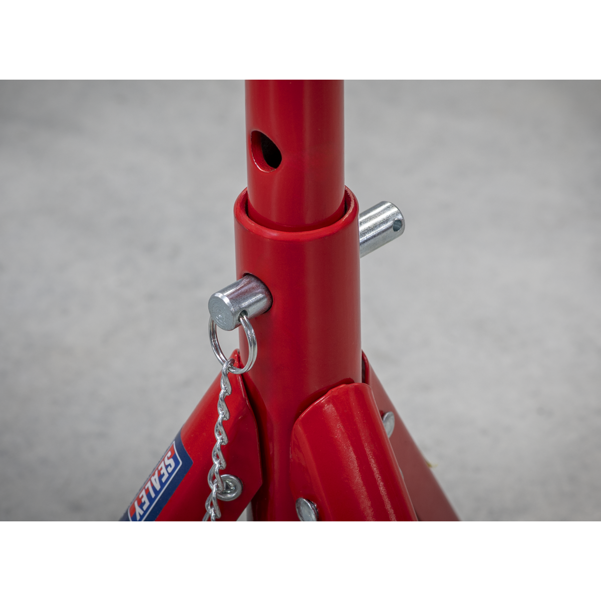 Folding Type Axle Stands (Pair) 2 Tonne Capacity per Stand AS2000F