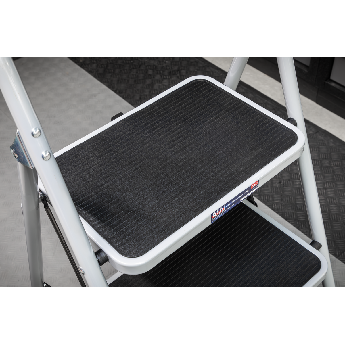 3-Tread Step Stool 150kg Capacity - EN 14183 ASL23