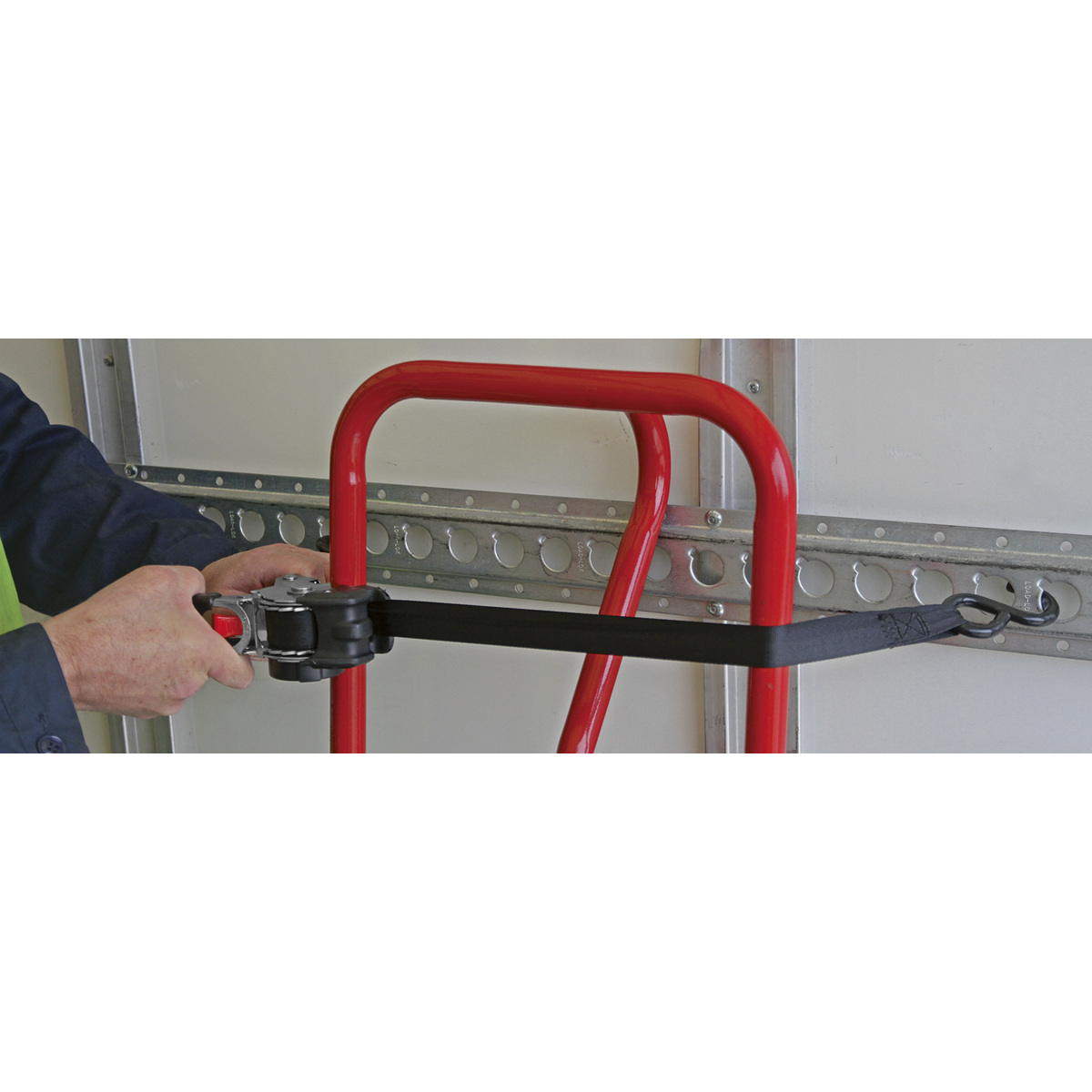 Auto Retractable Ratchet Strap 25mm x 3m ATD25301