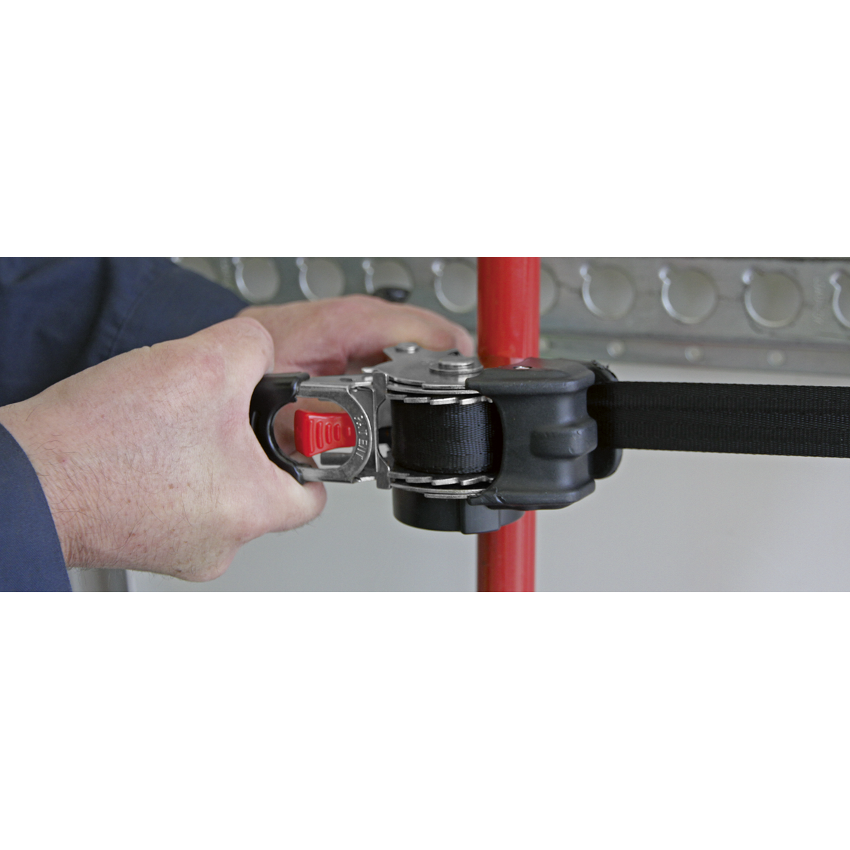 Auto Retractable Ratchet Strap 25mm x 3m ATD25301