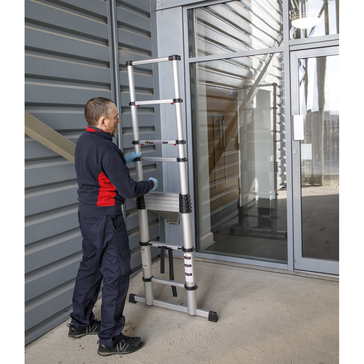 Aluminium Professional Telescopic Ladder 11-Tread - EN 131 ATL11