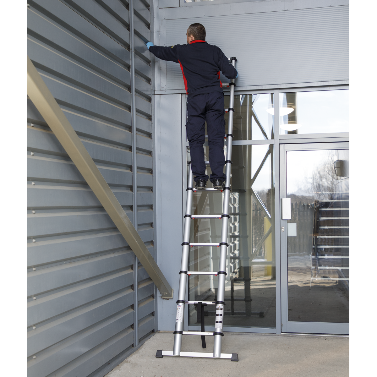 Aluminium Professional Telescopic Ladder 11-Tread - EN 131 ATL11