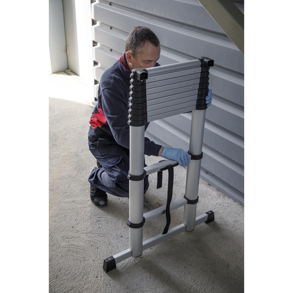 Aluminium Professional Telescopic Ladder 11-Tread - EN 131 ATL11