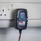 6/12V Compact Smart Trickle Charger & Maintainer 1A AUTOCHARGE100HF