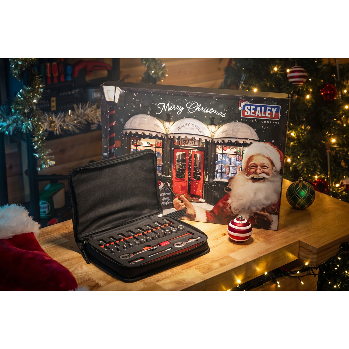 Advent Calendar Tool Kit 32pc AVC005