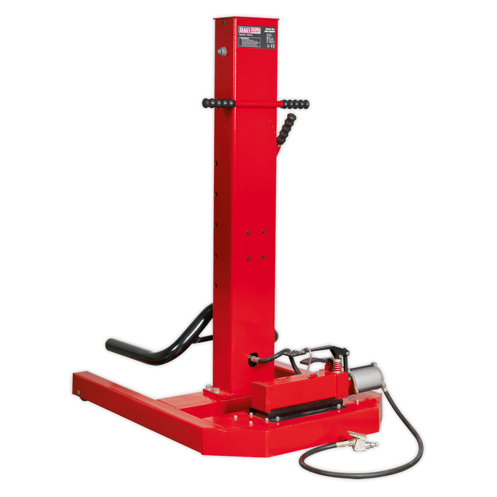 Air/Hydraulic Vehicle Lift with Foot Pedal 1.5 Tonne AVR1500FP