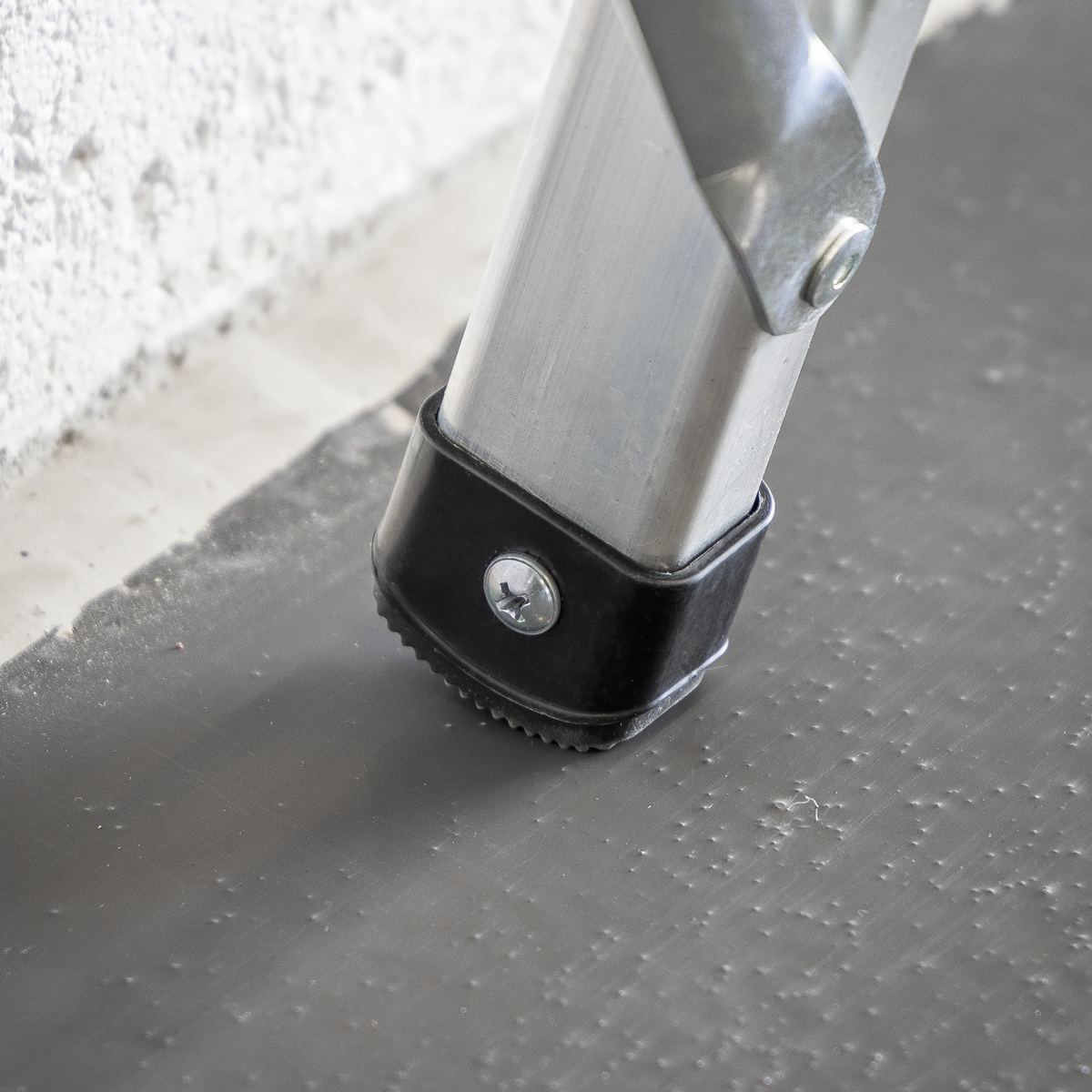 Aluminium Industrial Step Ladder 10-Tread - EN 131 AXL10