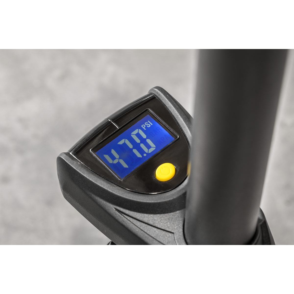 Track Pump with Digital Gauge BC115D