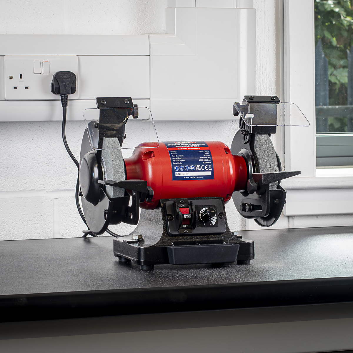 150mm Bench Grinder with Variable Speed 250W/230V BG150WVS