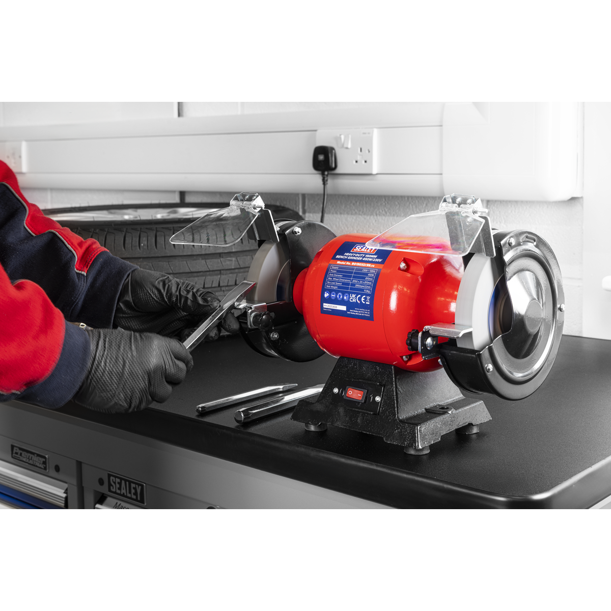 150mm Heavy-Duty Bench Grinder 450W/230V BG150XD/99