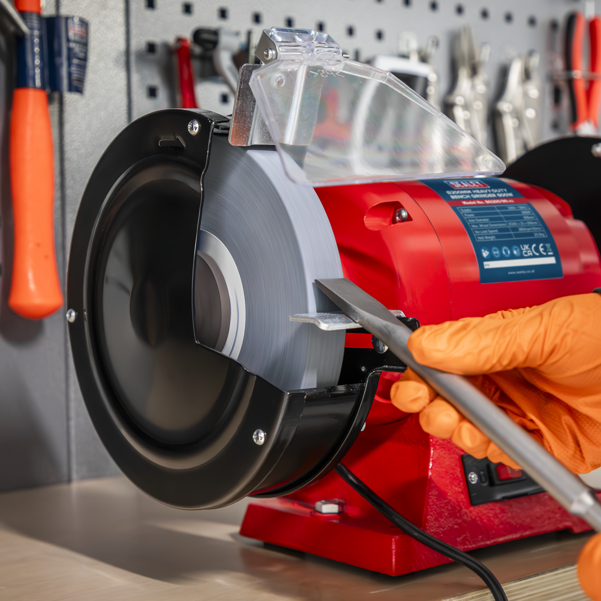 Heavy-Duty 200mm Bench Grinder 600W/230V BG200/99