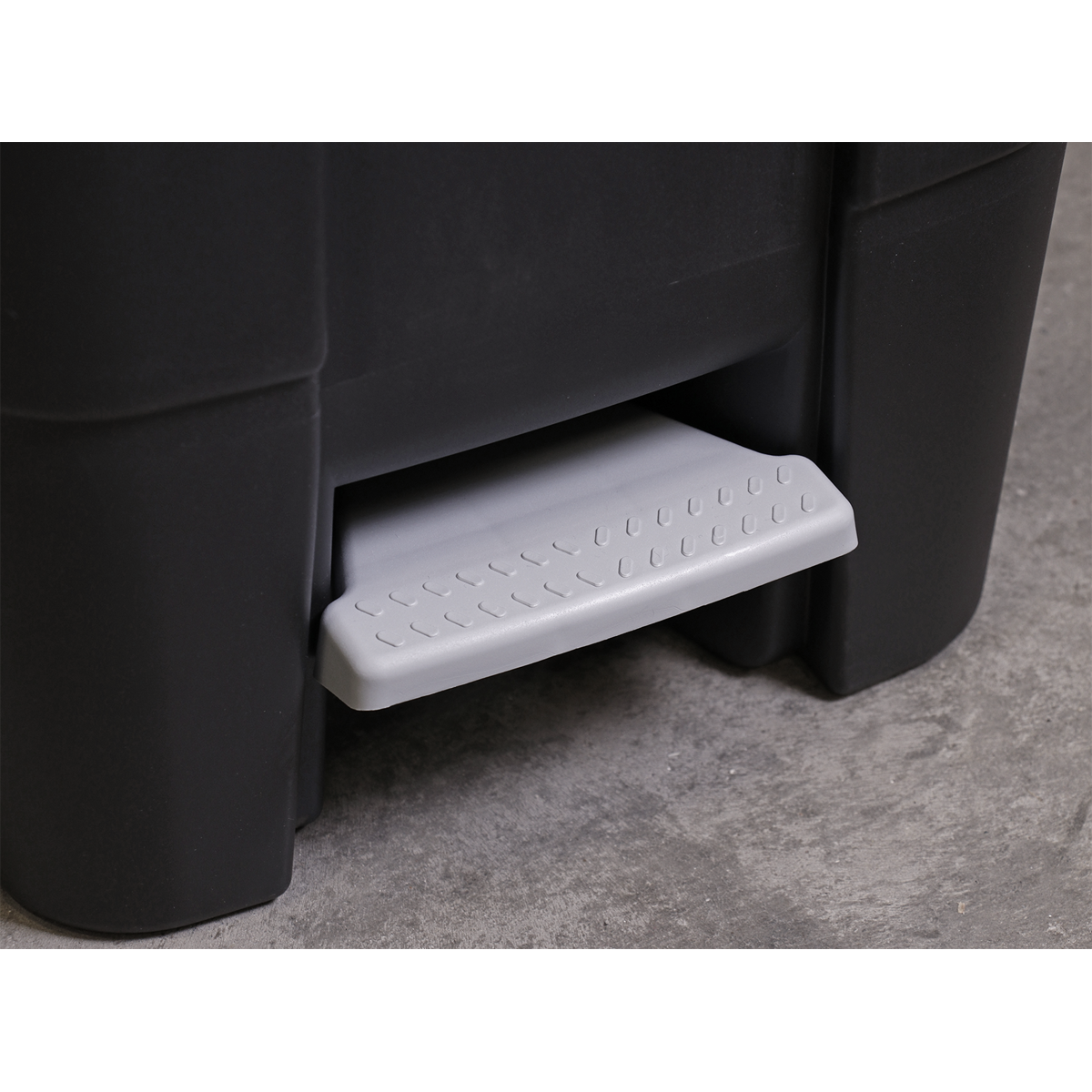 Refuse/Wheelie Bin with Foot Pedal 100L - Black BM100P
