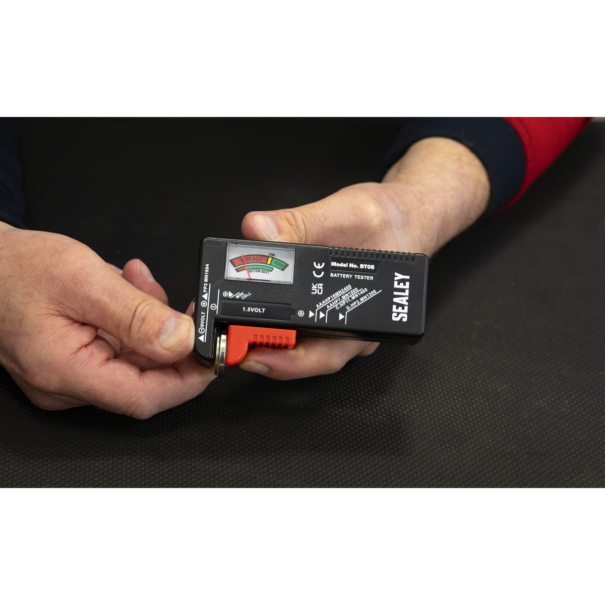 Multipurpose Battery Tester BT05