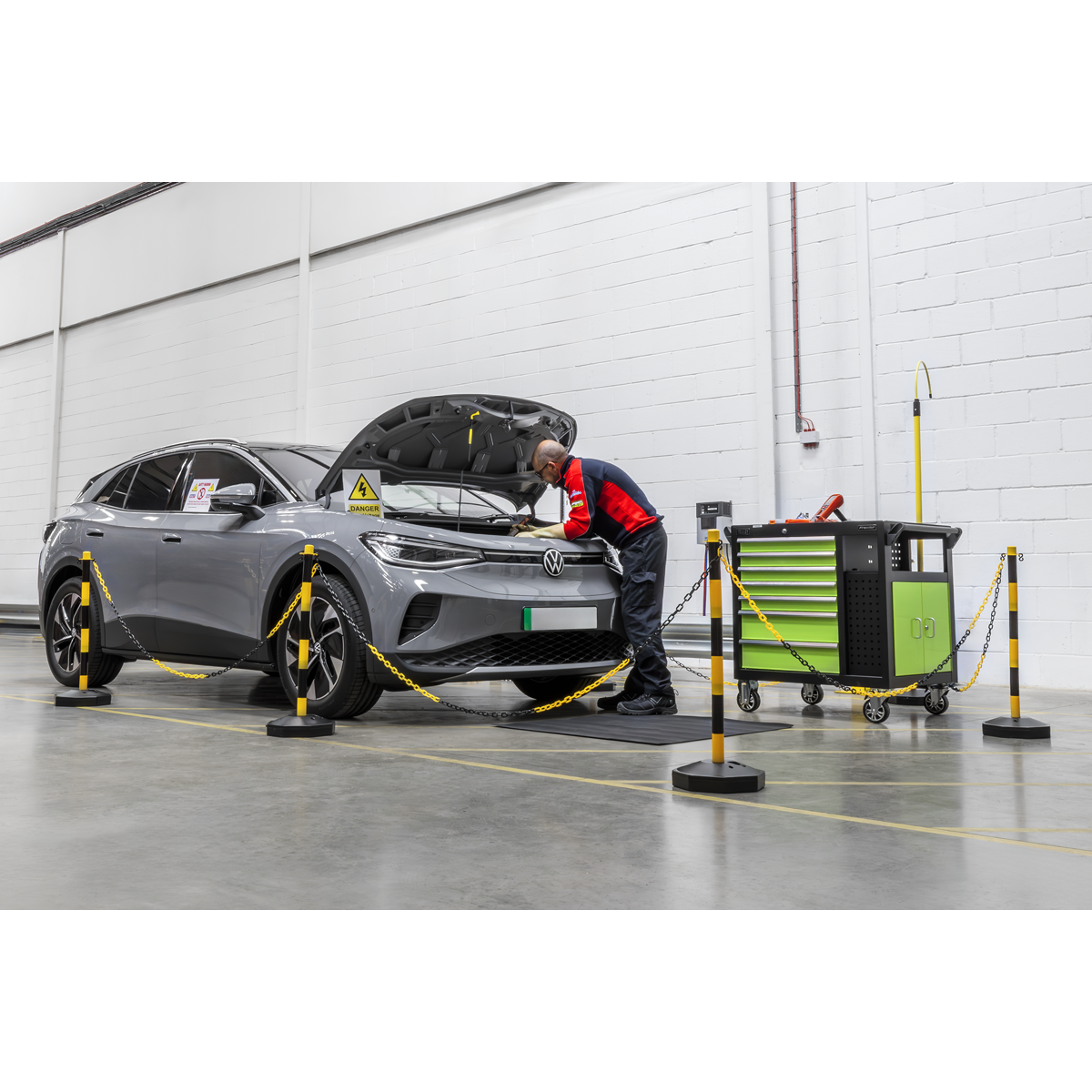 Post with Base - Black/Yellow BYPB01