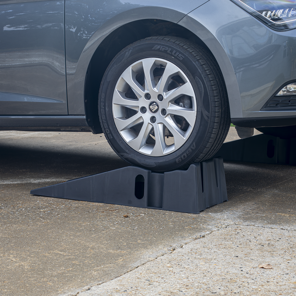 Car Ramps 1.5 Tonne Capacity per Ramp 3 Tonne Capacity per Pair CAR3000C
