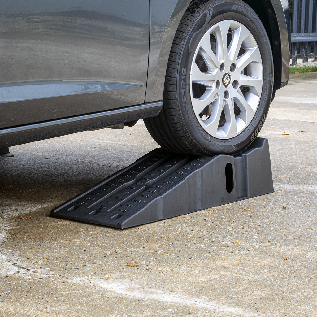Car Ramps 1.5 Tonne Capacity per Ramp 3 Tonne Capacity per Pair CAR3000C