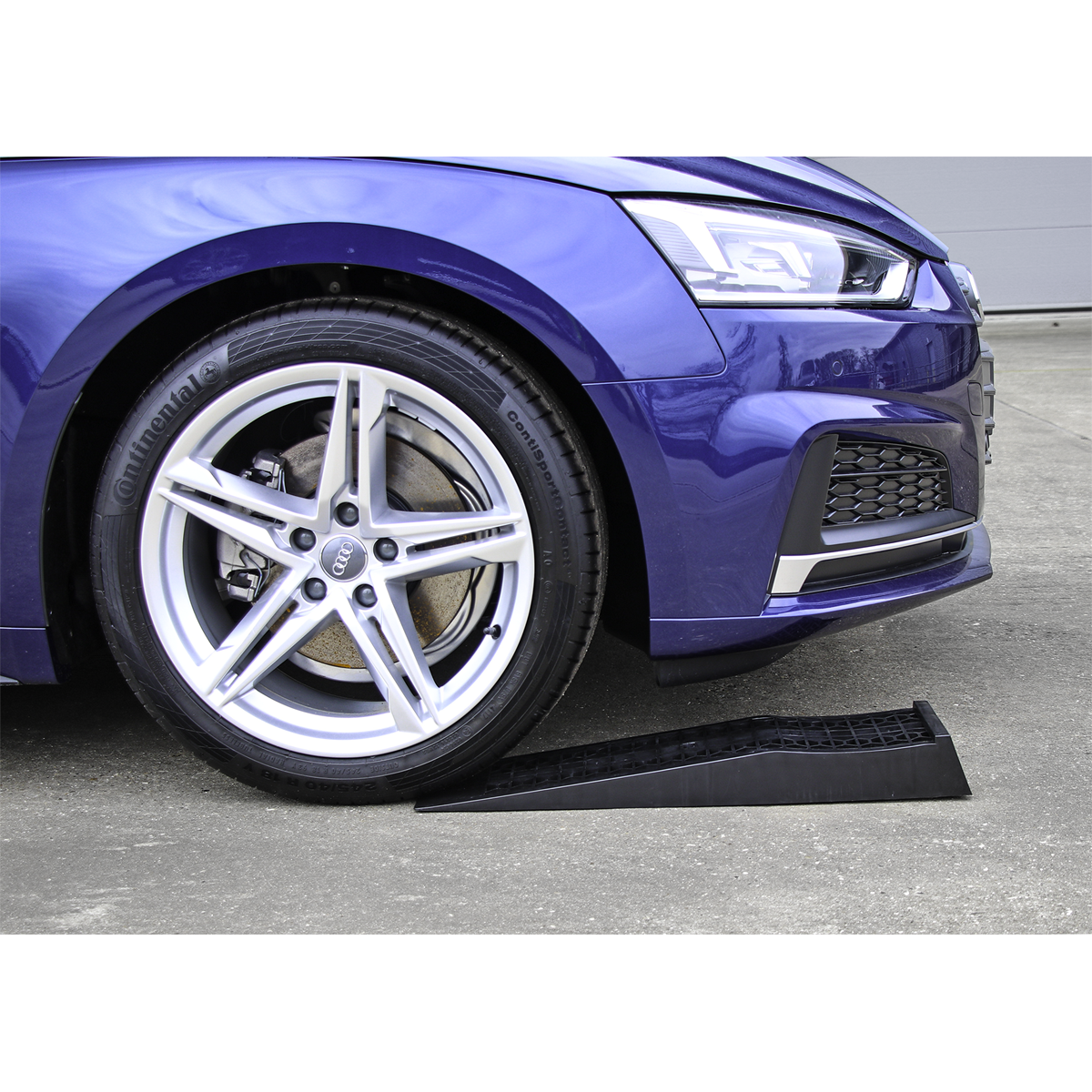Car Ramps Low Profile 1.5 Tonne Capacity per Ramp 3 Tonne Capacity per Pair CAR3000LR