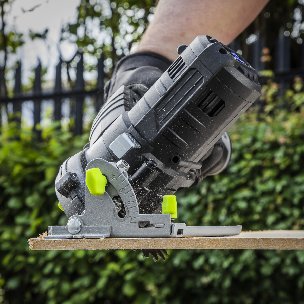 SV10.8 Series 85mm Cordless Circular Saw 10.8V - Body Only CP108VCSBO