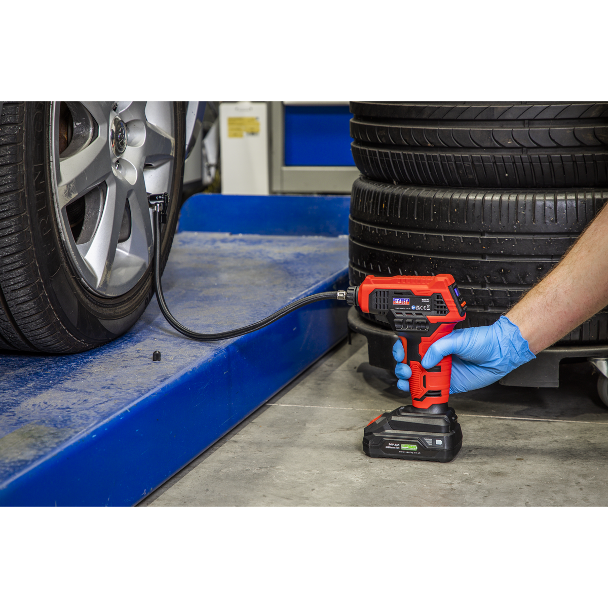SV20 Series Cordless Tyre Inflator 20V - Body Only CP20VAP