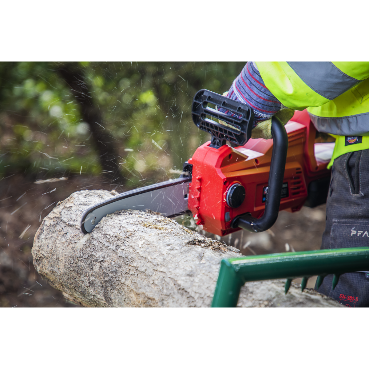 SV20 Series 25cm Cordless Chainsaw 20V - Body Only CP20VCHS