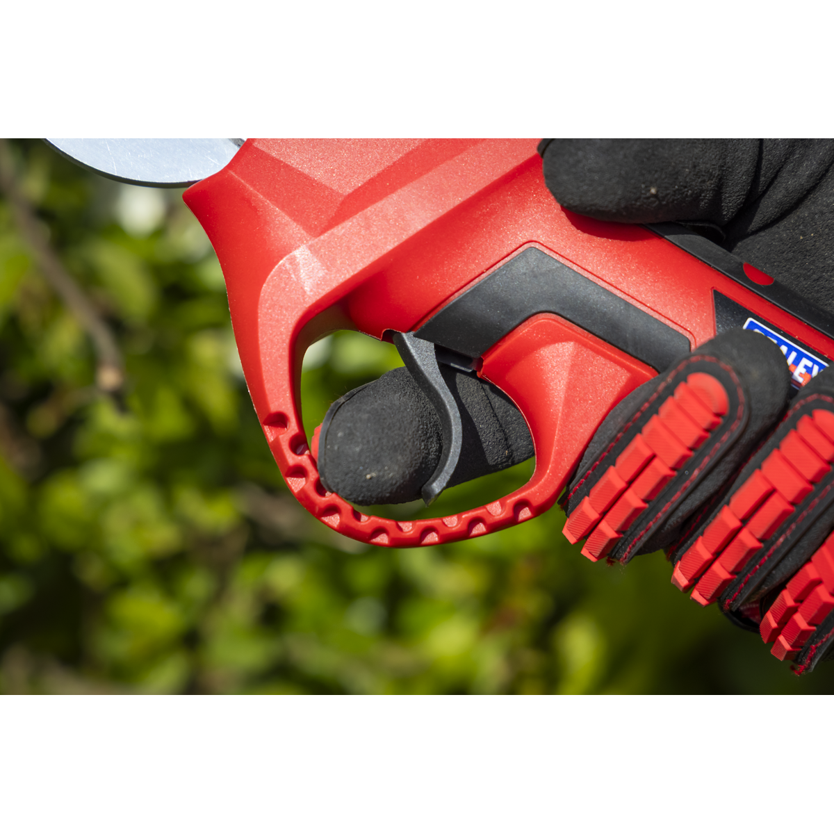 SV20 Series Brushless Cordless Pruning Shears Kit 20V 2Ah - 2 Batteries CP20VPSKIT
