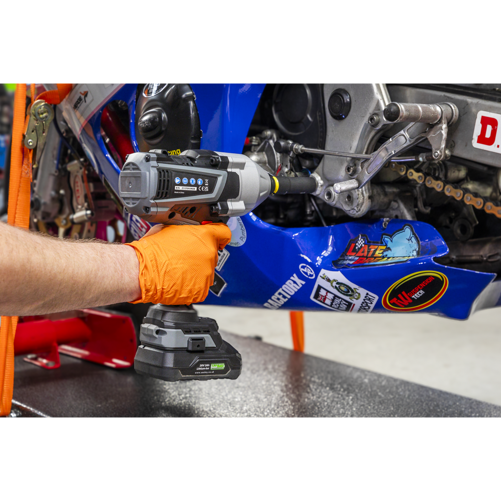 SV20 Series 1/2"Sq Drive Brushless Cordless Impact Wrench 20V - Body Only CP20VXIW