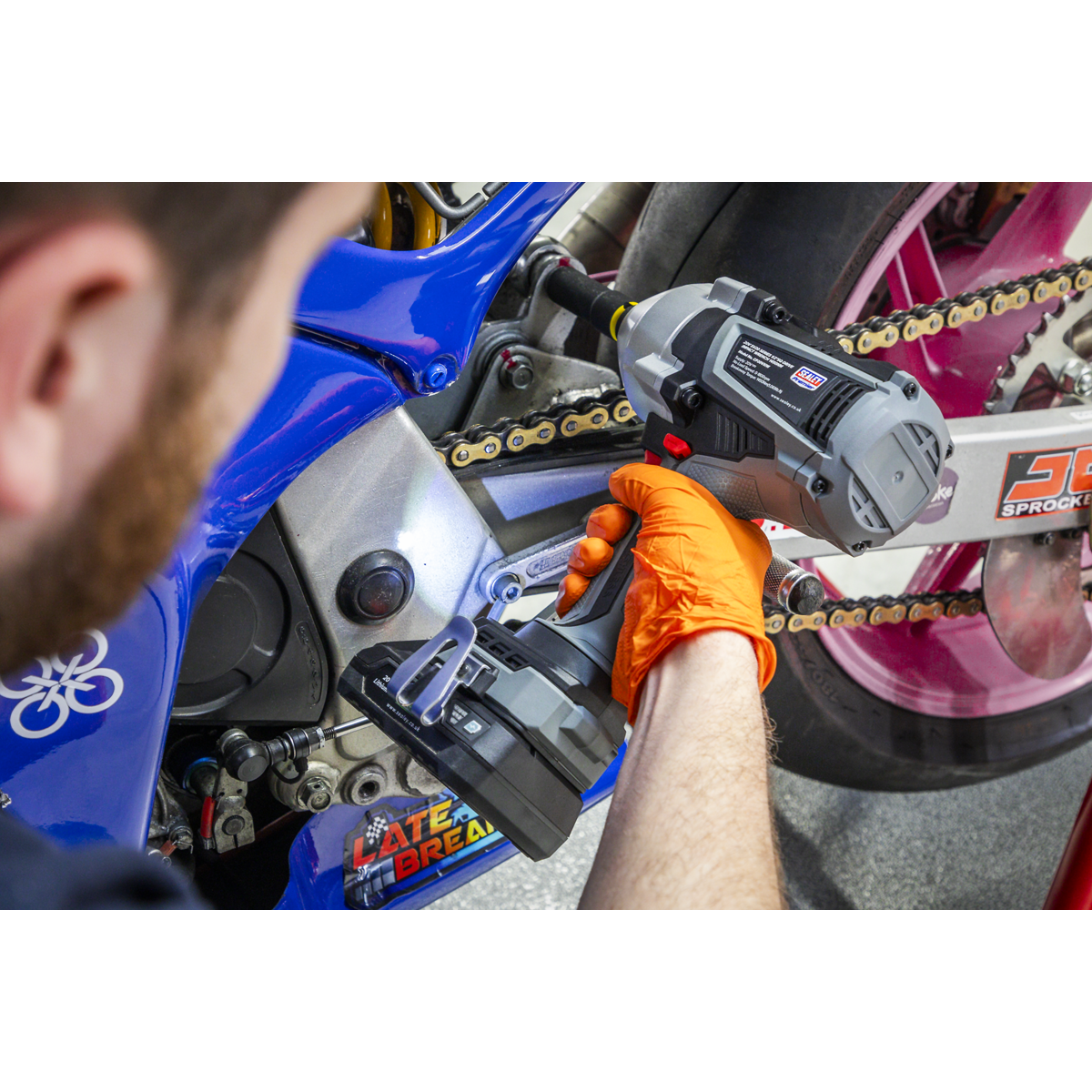 SV20 Series 1/2"Sq Drive Brushless Cordless Impact Wrench 20V - Body Only CP20VXIW