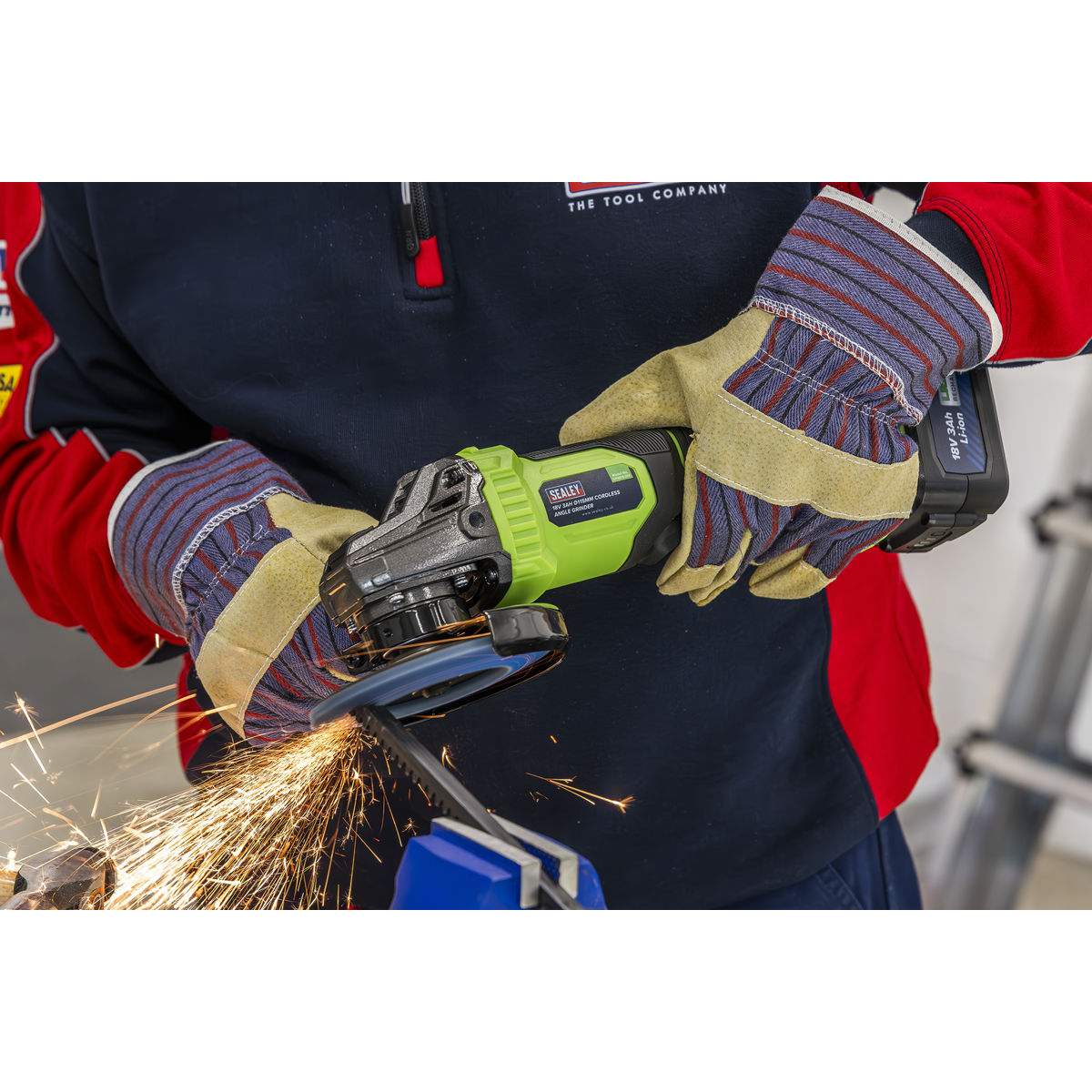 115mm Cordless Angle Grinder 18V 3Ah - Green CP401LIHV