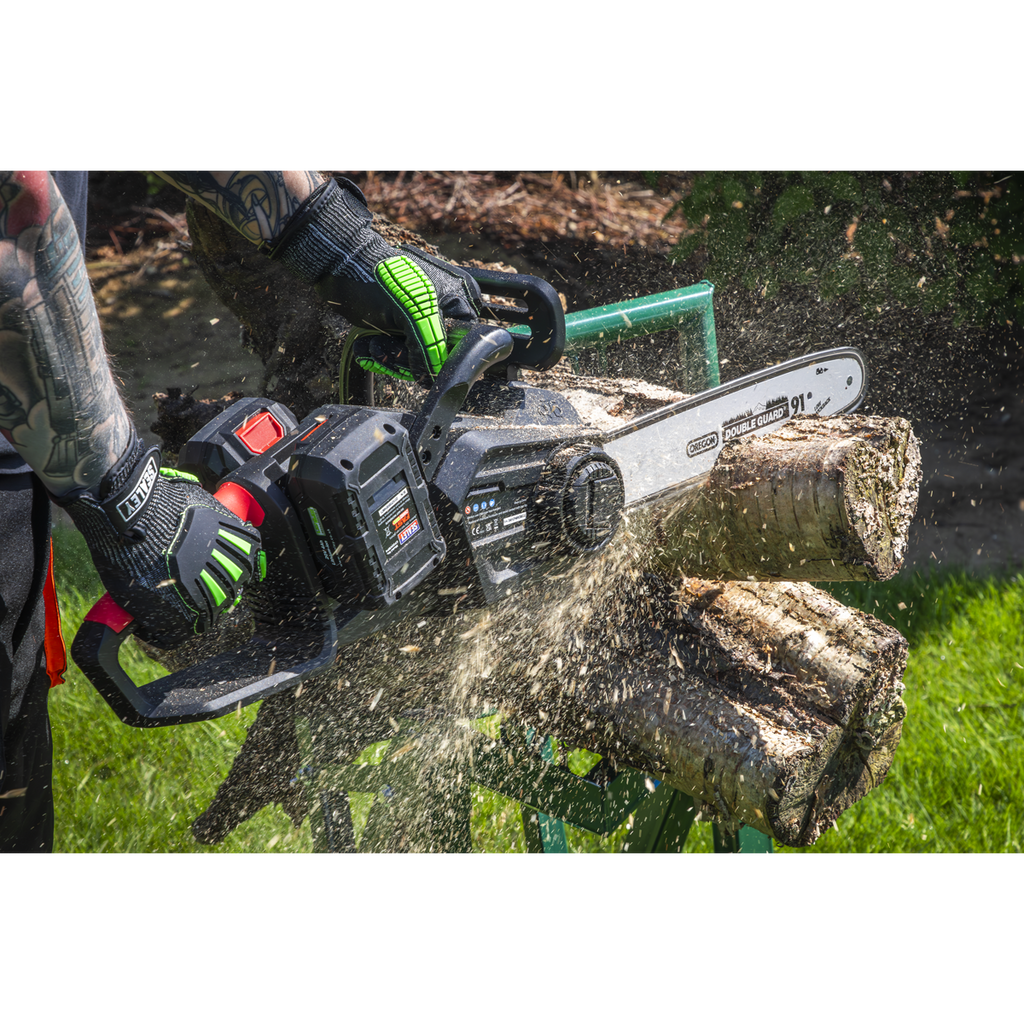SV20 Series 35cm Cordless Chainsaw Kit 40V 4Ah - 2 Batteries CP40VCSKIT