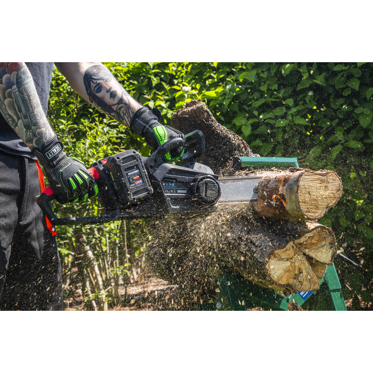 SV20 Series 35cm Cordless Chainsaw 40V - Body Only CP40VCS