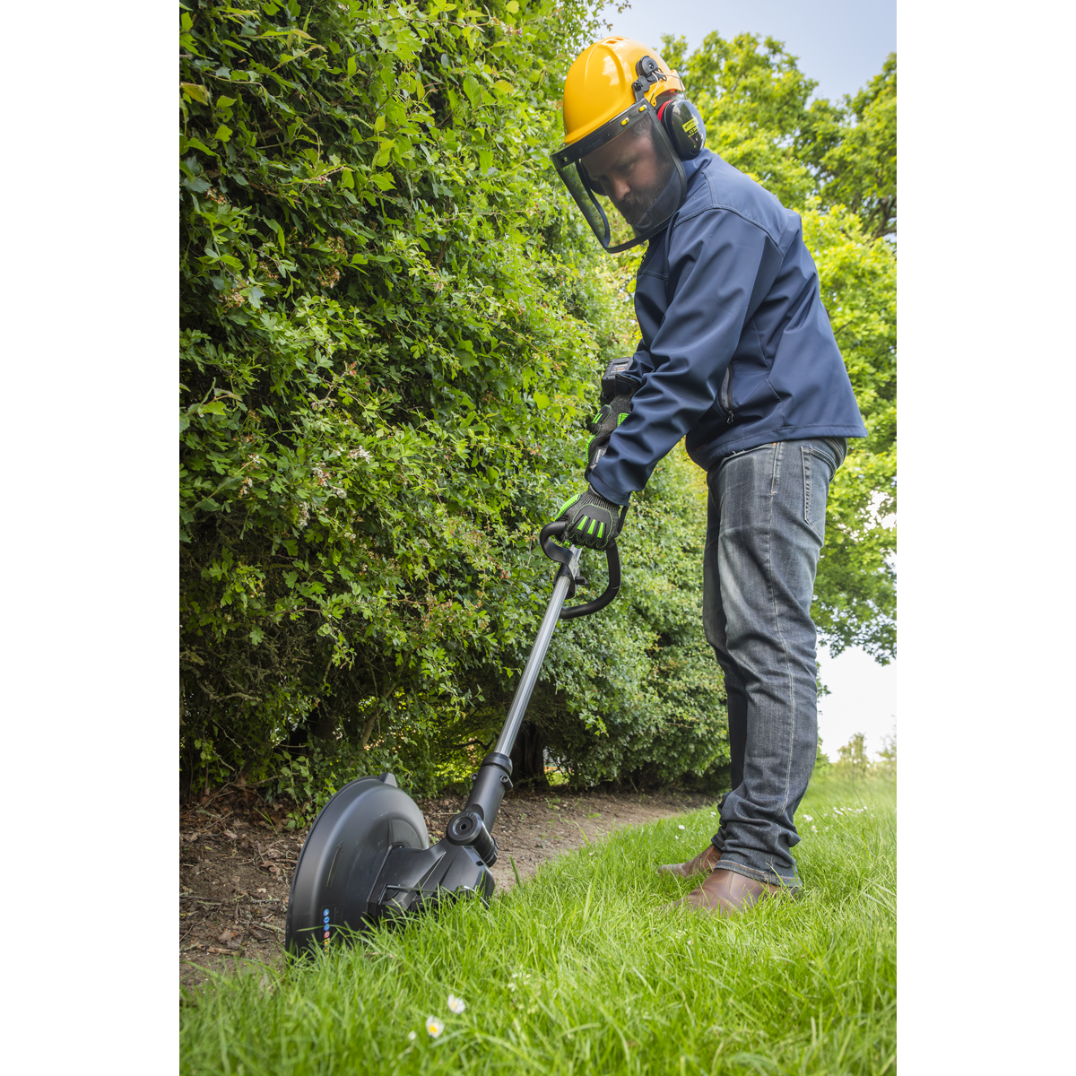 SV20 Series 30cm Cordless Grass Trimmer 40V - Body Only CP40VGS