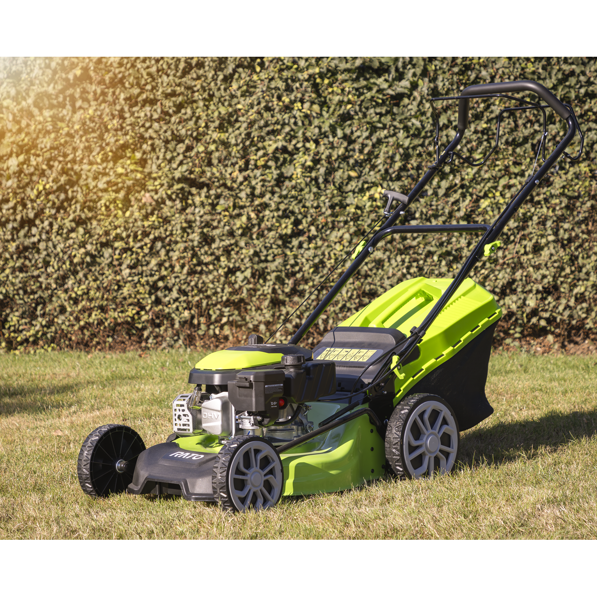 Self-Propelled 4-Stroke Petrol Lawnmower 18"(46cm) DG101