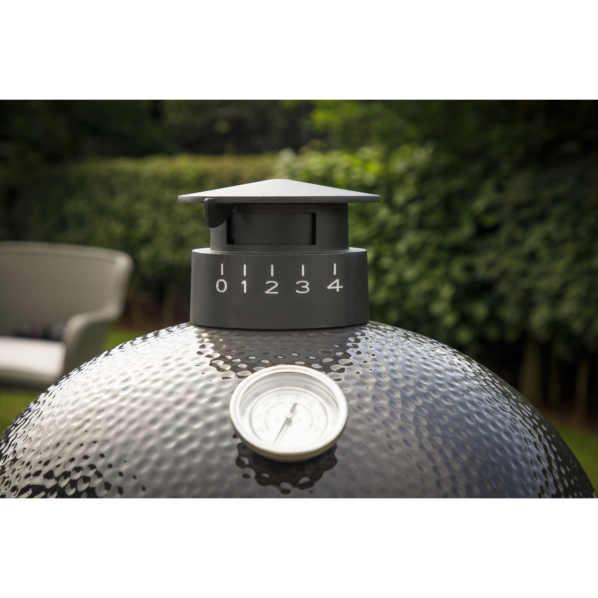 Deluxe 22"(56cm) Ceramic Kamado Style BBQ with Wheeled Stand DG159