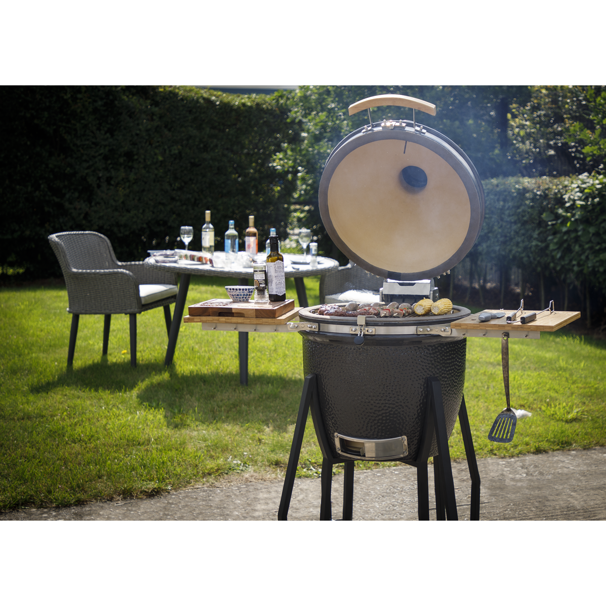 Deluxe 22"(56cm) Ceramic Kamado Style BBQ with Wheeled Stand DG159