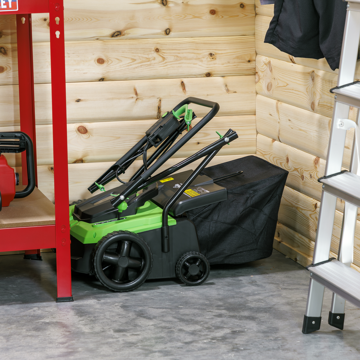 2-in-1 Electric Scarifier & Rake 1500W/230V DG216