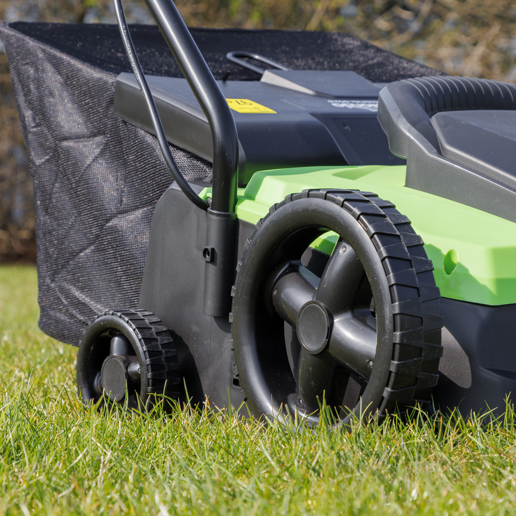 2-in-1 Electric Scarifier & Rake 1500W/230V DG216