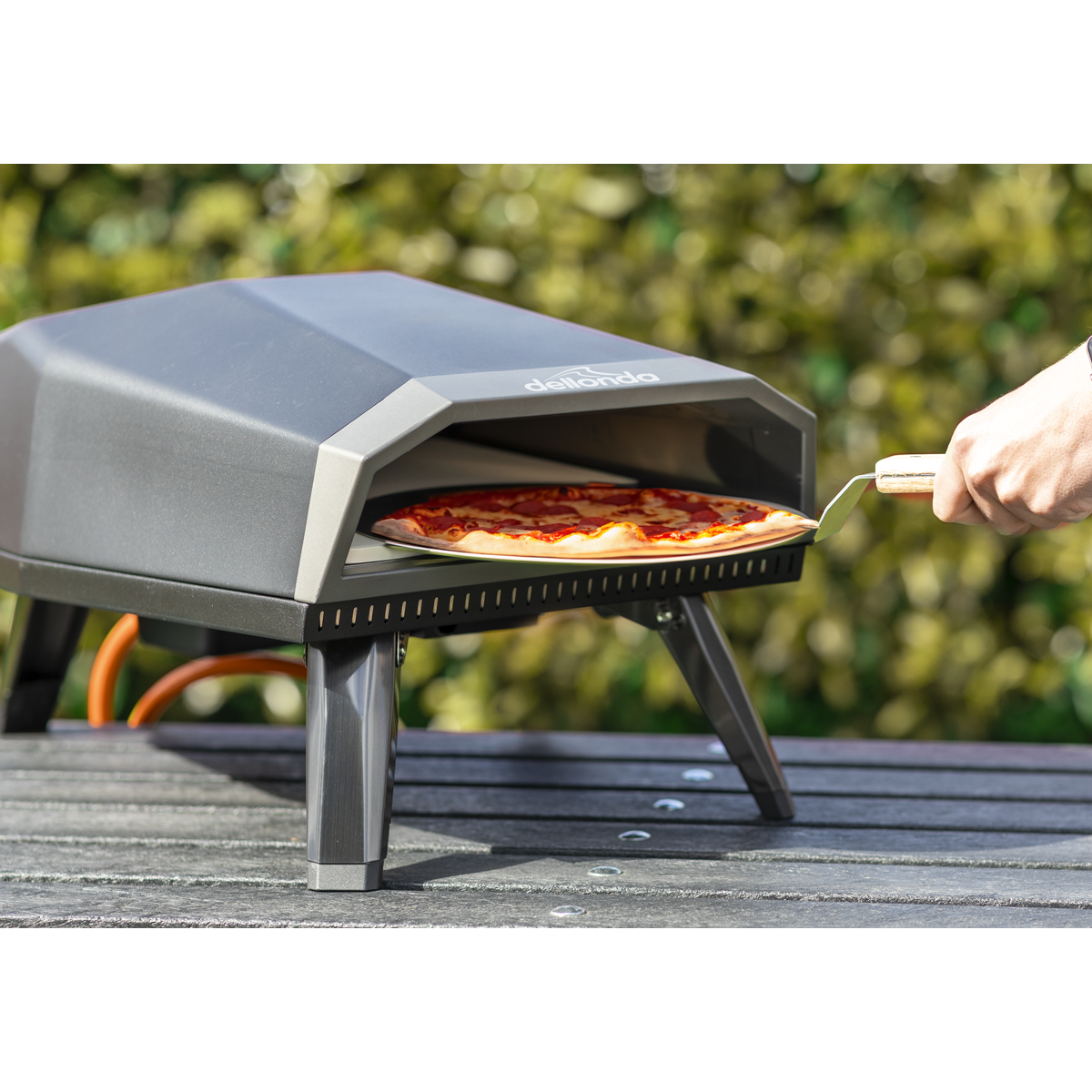Gas Pizza Oven with Water-Resistant Cover/Carry Bag & 12" Pizza Peel DG257