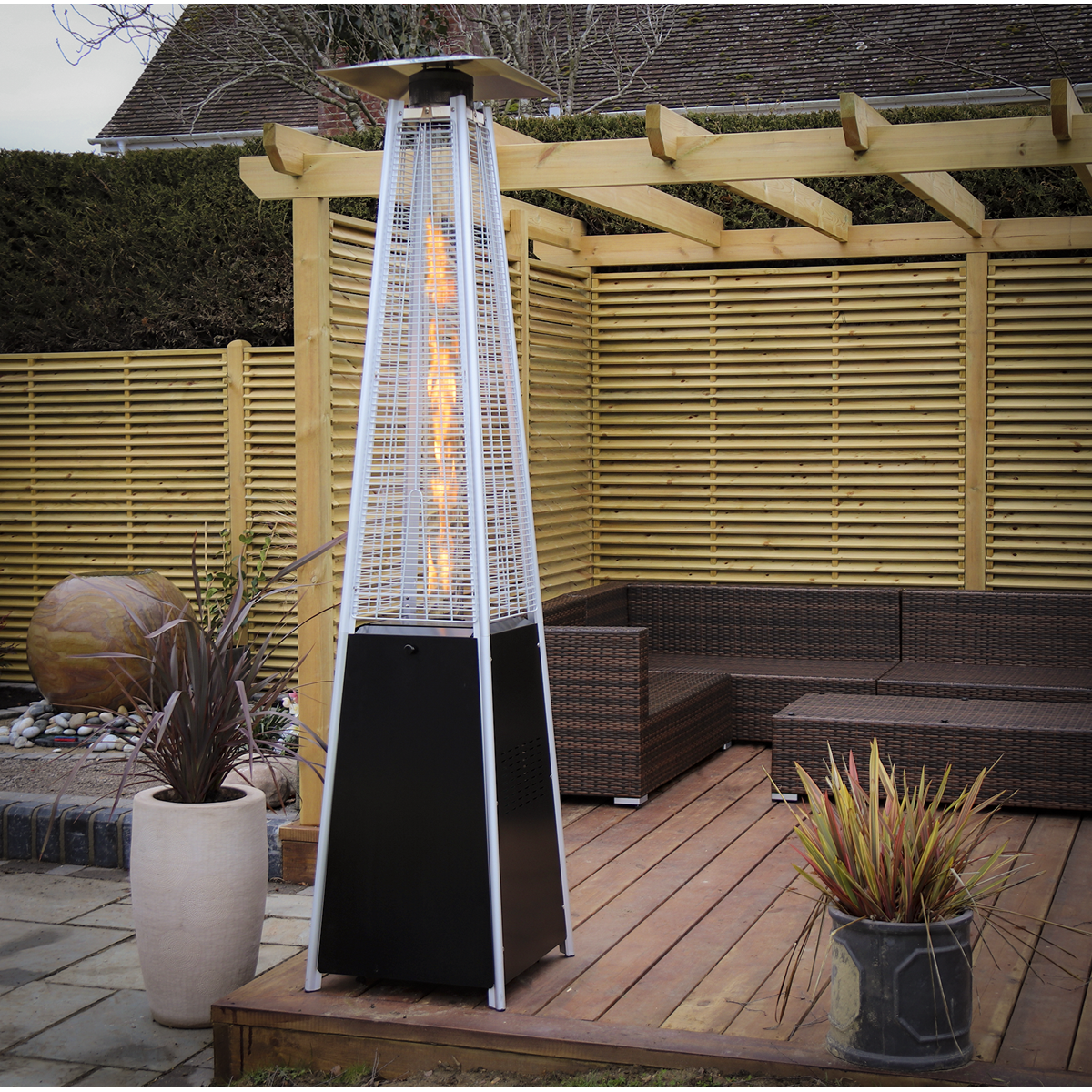 Dellonda Freestanding Pyramid Outdoor Gas Patio Heater 13kW - Black DG98