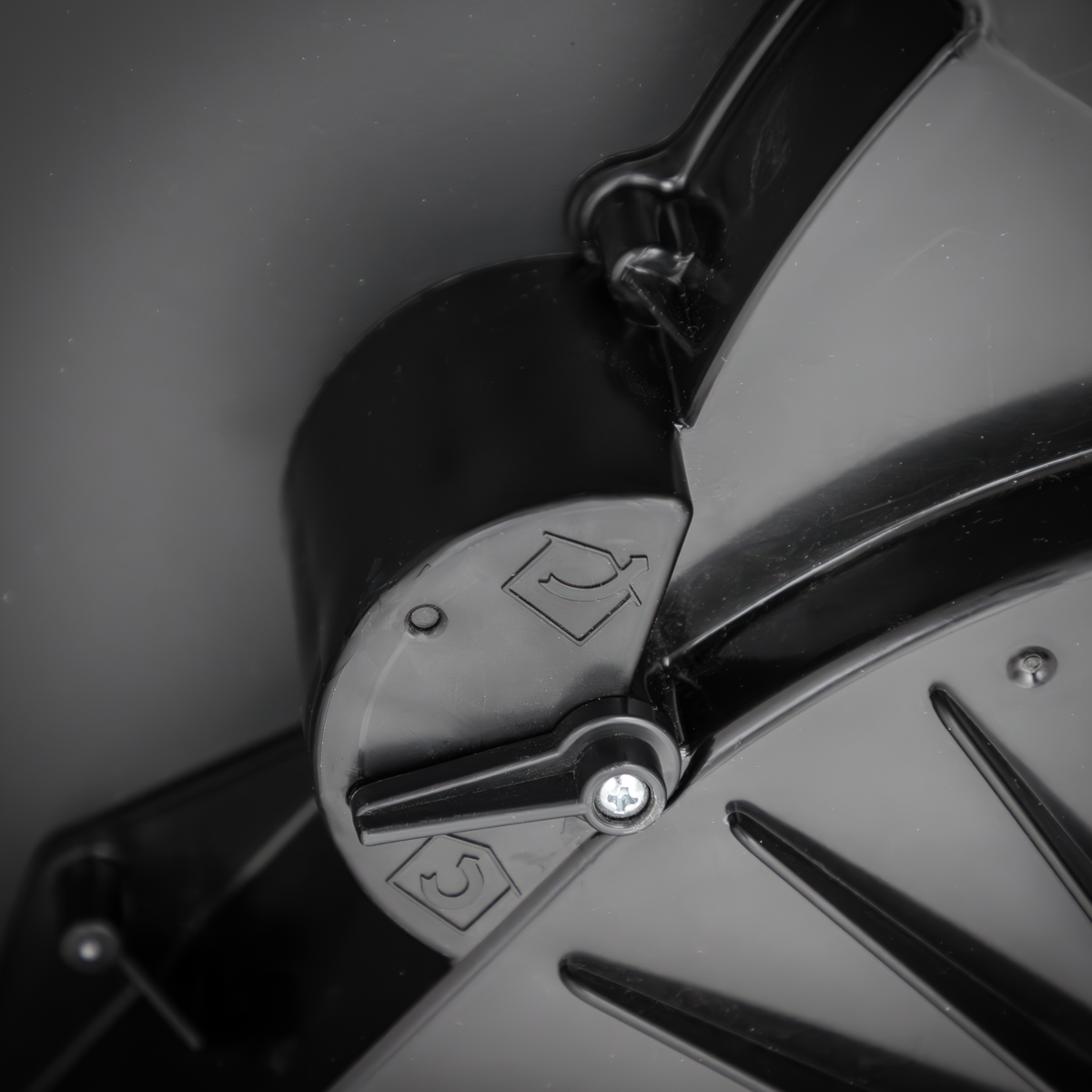 Visor Cooker Hood Extractor Fan 60cm - Black DH107