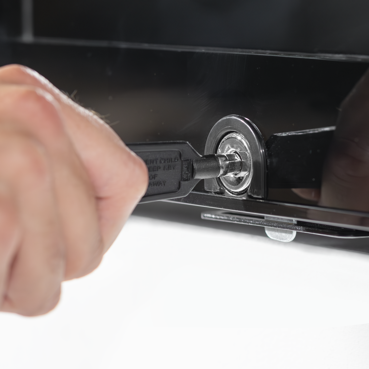 Wine, Beer & Drinks Fridge 85L Capacity - Black DH13