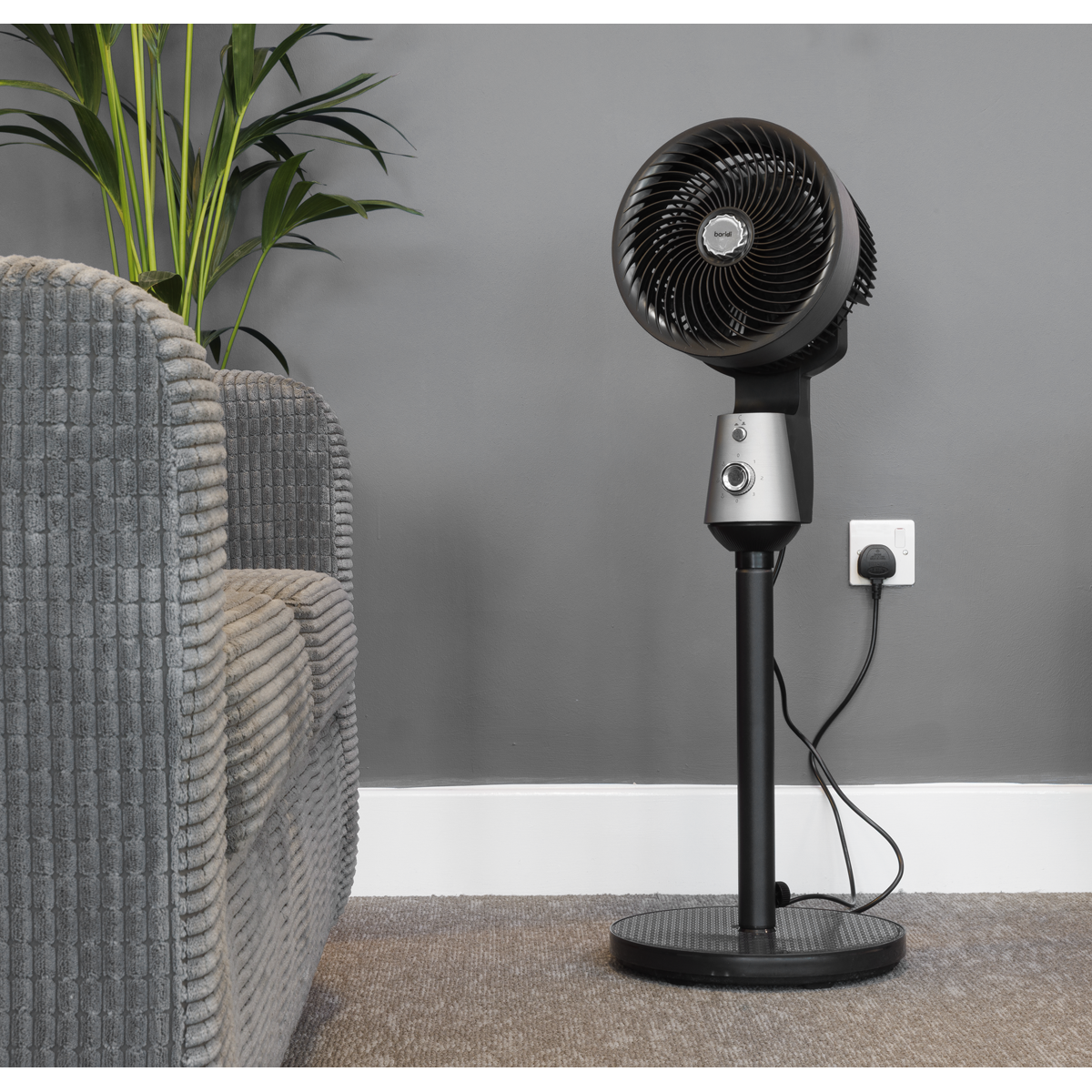 10" Pedestal Fan with Manual Control 230V - Grey DH142